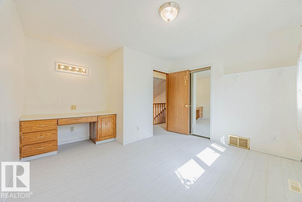 Photo 21 of 10411 21 Av Nw, Edmonton AB