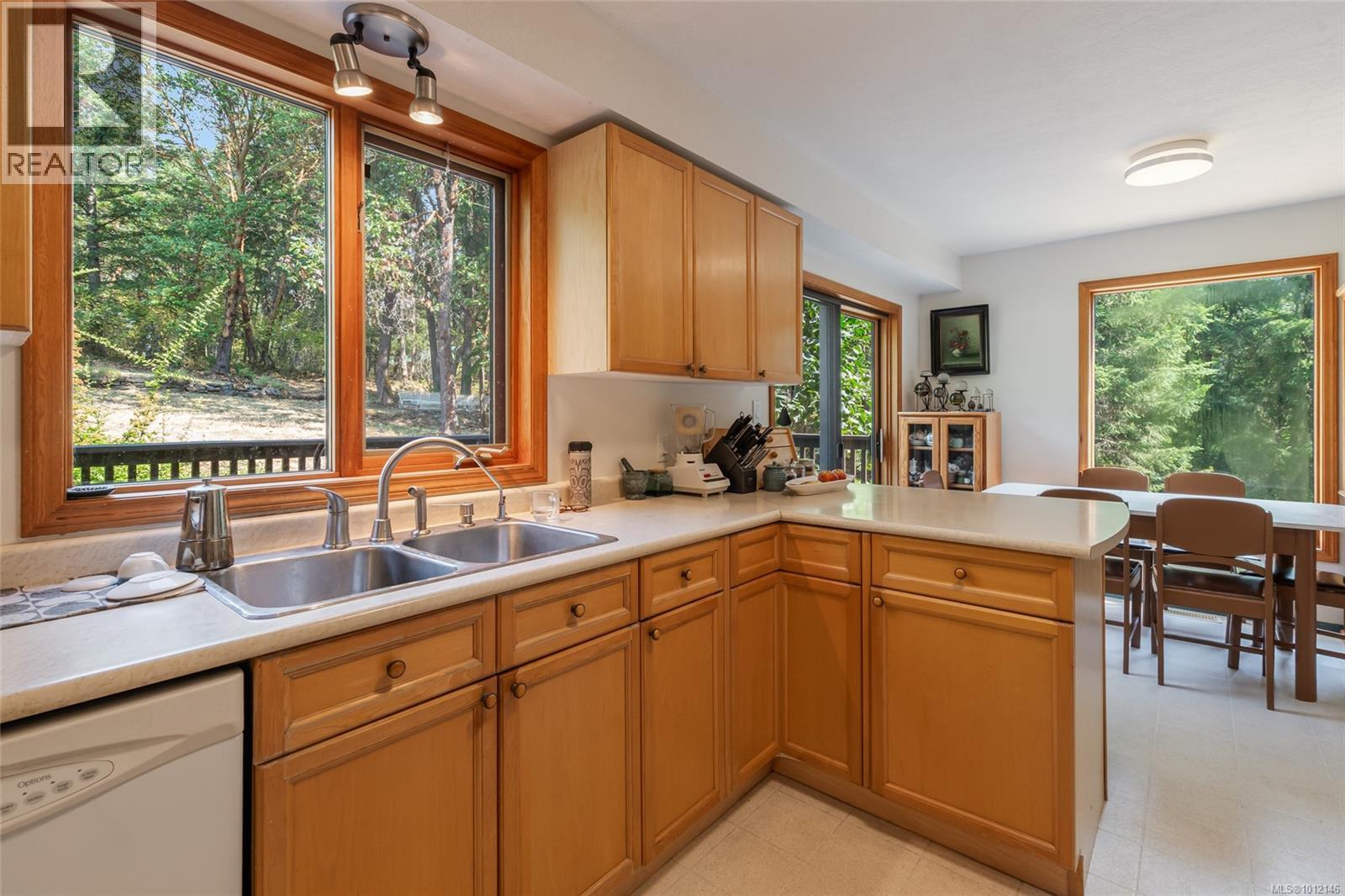Photo 6 of 4961 Aho Rd, Ladysmith BC