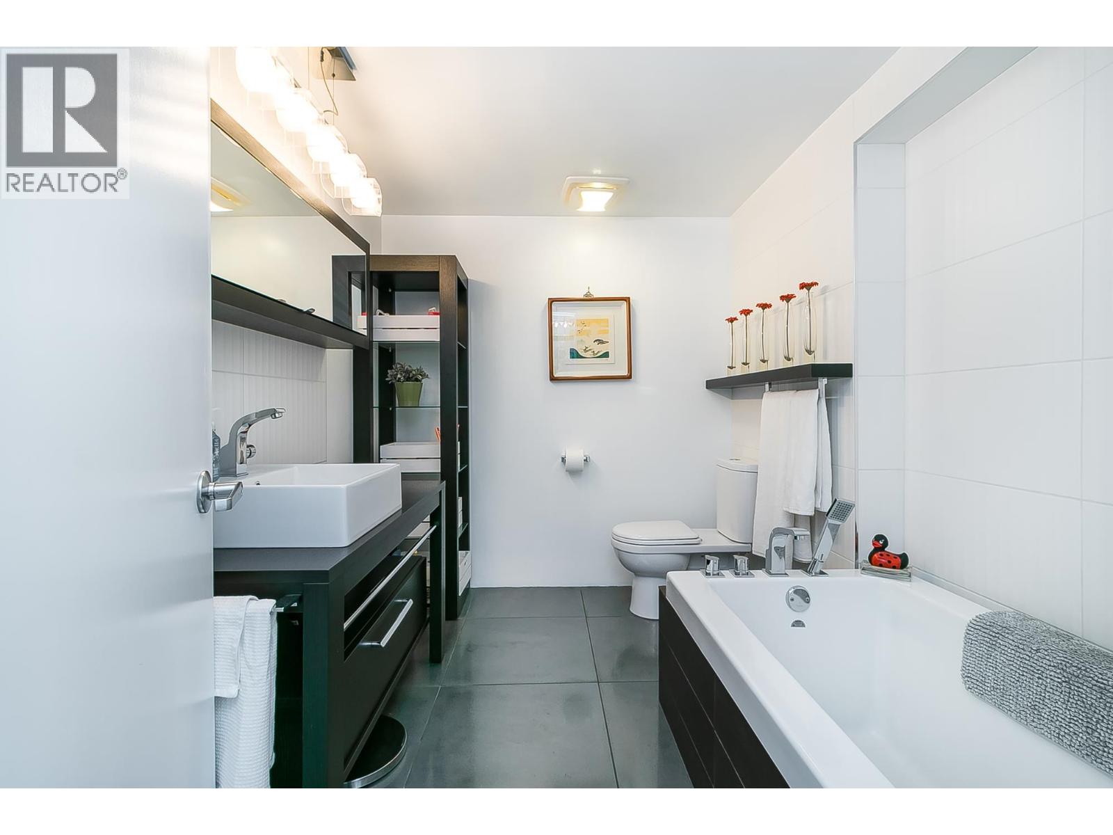 Photo 28 of 1702 320 Royal Avenue, New Westminster BC
