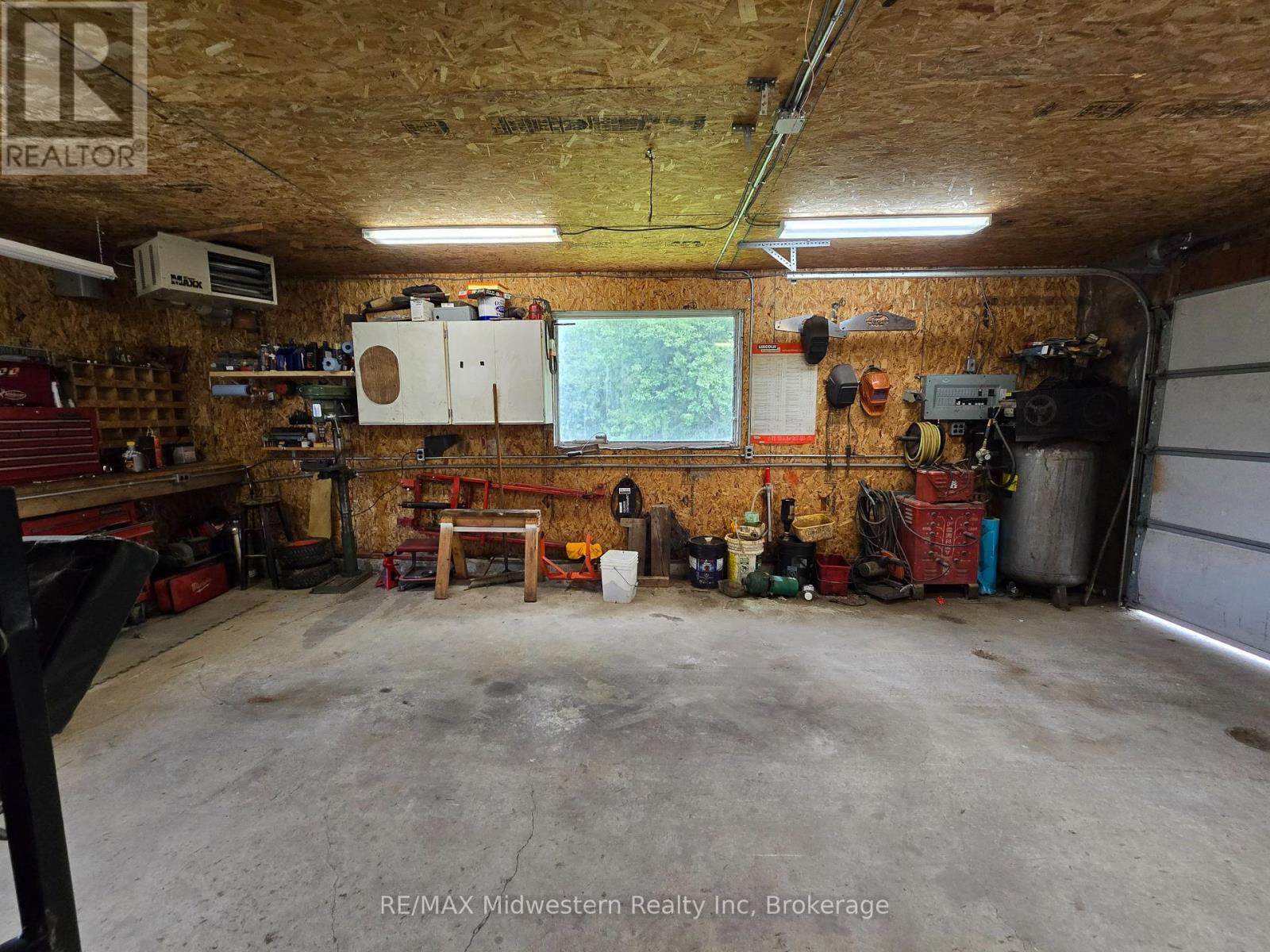 Photo 15 of 2081 John Street E, Howick ON