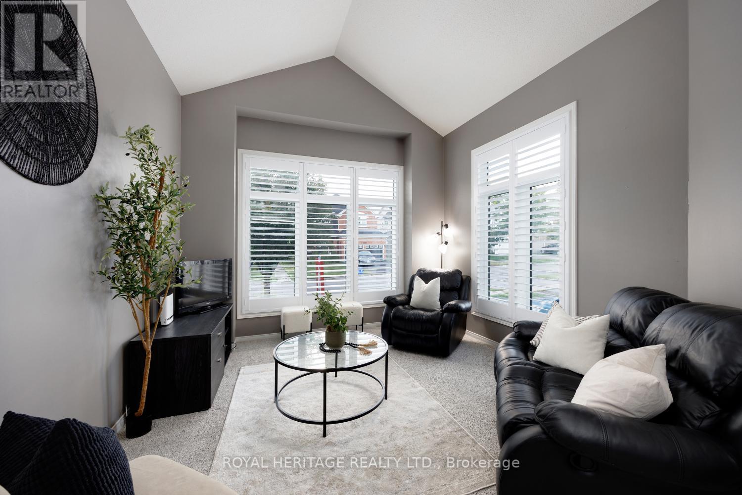 Photo 3 of 1545 Arborwood Drive, Oshawa ON