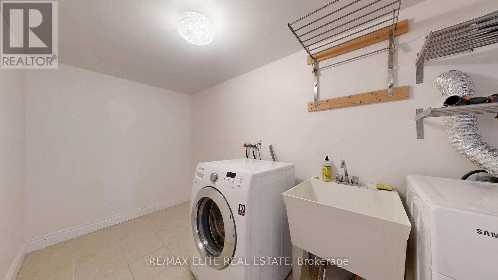 Photo 32 of 1409 22 Clarissa Drive, Richmond Hill ON