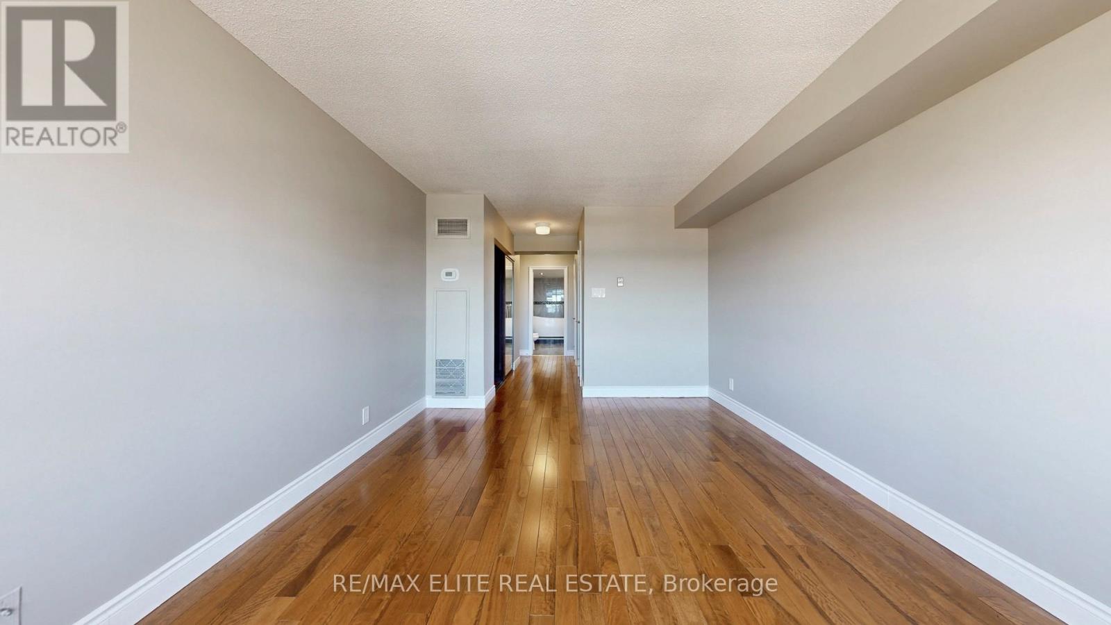 Photo 23 of 1409 22 Clarissa Drive, Richmond Hill ON