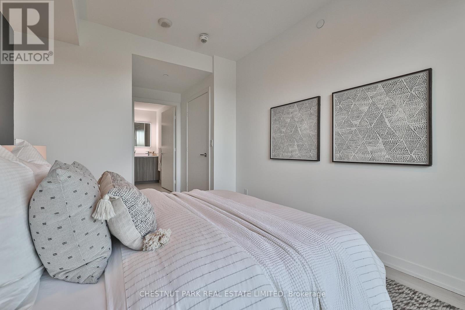 Photo 21 of 704 223 St Clair Avenue W, Toronto ON