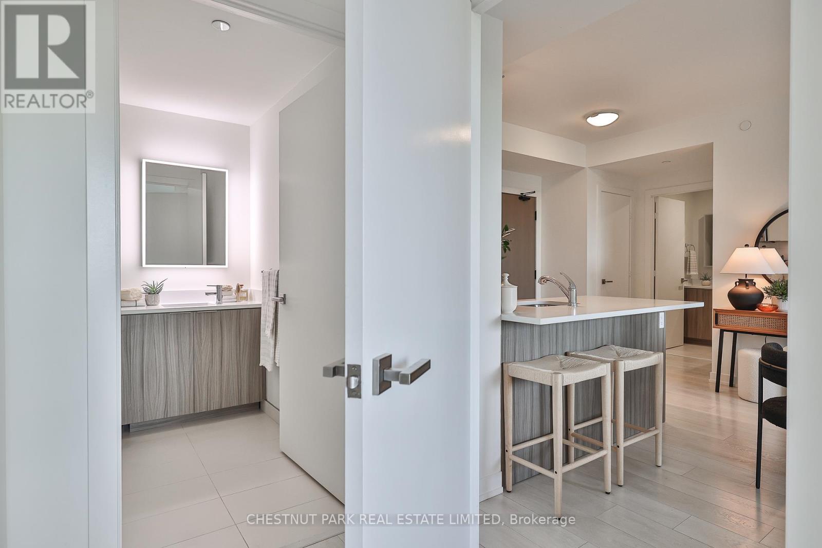 Photo 28 of 704 223 St Clair Avenue W, Toronto ON