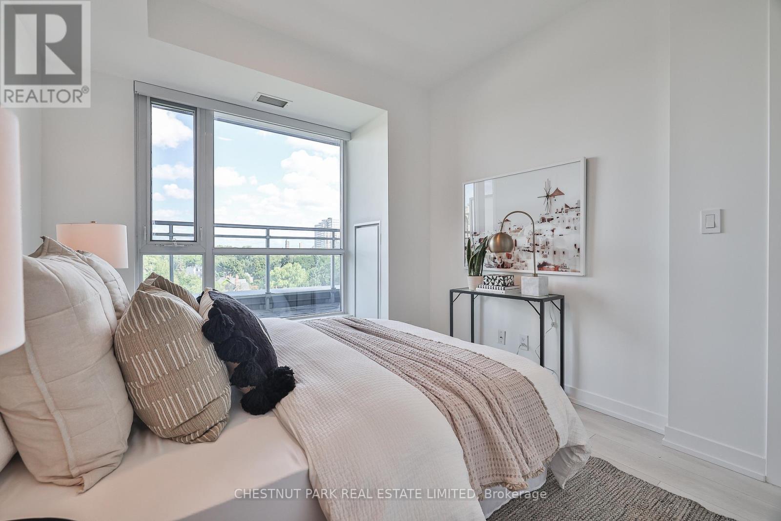 Photo 31 of 704 223 St Clair Avenue W, Toronto ON