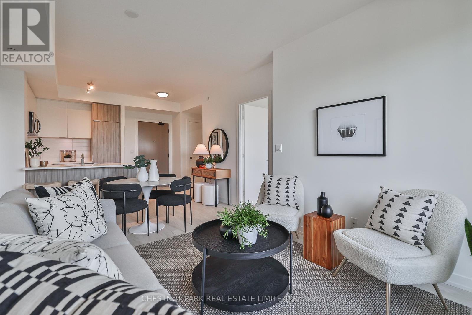 Photo 14 of 704 223 St Clair Avenue W, Toronto ON