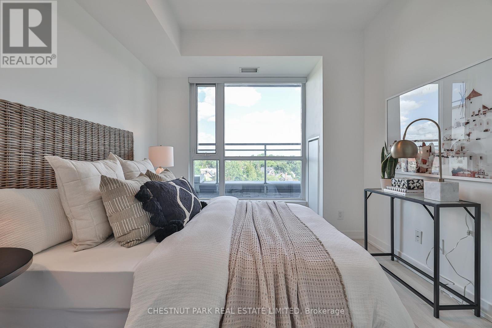 Photo 30 of 704 223 St Clair Avenue W, Toronto ON