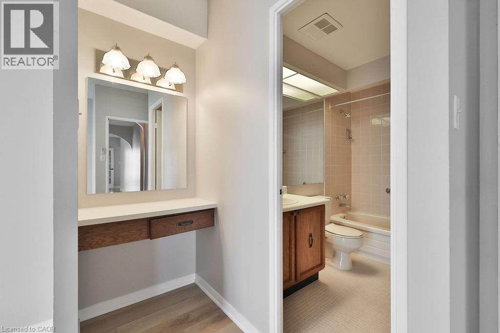 Photo 19 of 5250 Lakeshore Road Unit 1605, Burlington ON