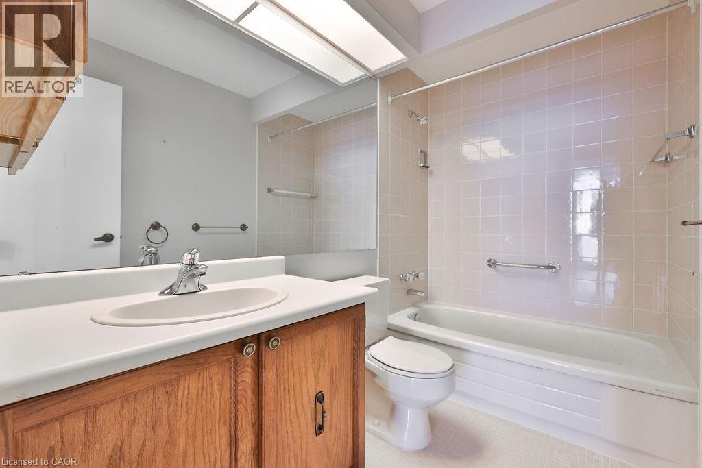 Photo 20 of 5250 Lakeshore Road Unit 1605, Burlington ON