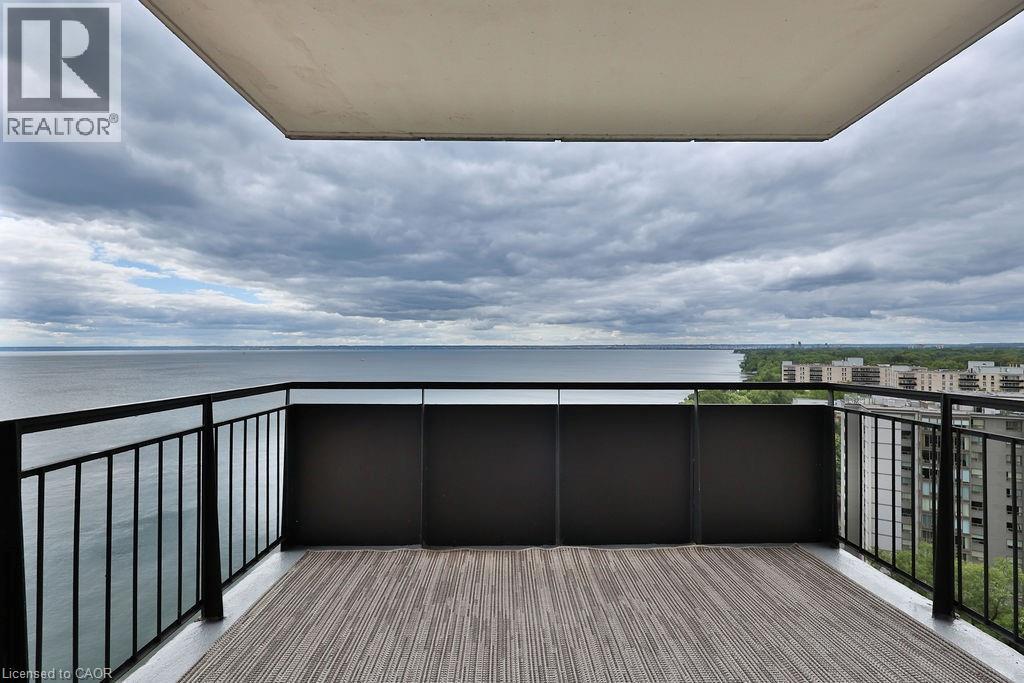 Photo 9 of 5250 Lakeshore Road Unit 1605, Burlington ON
