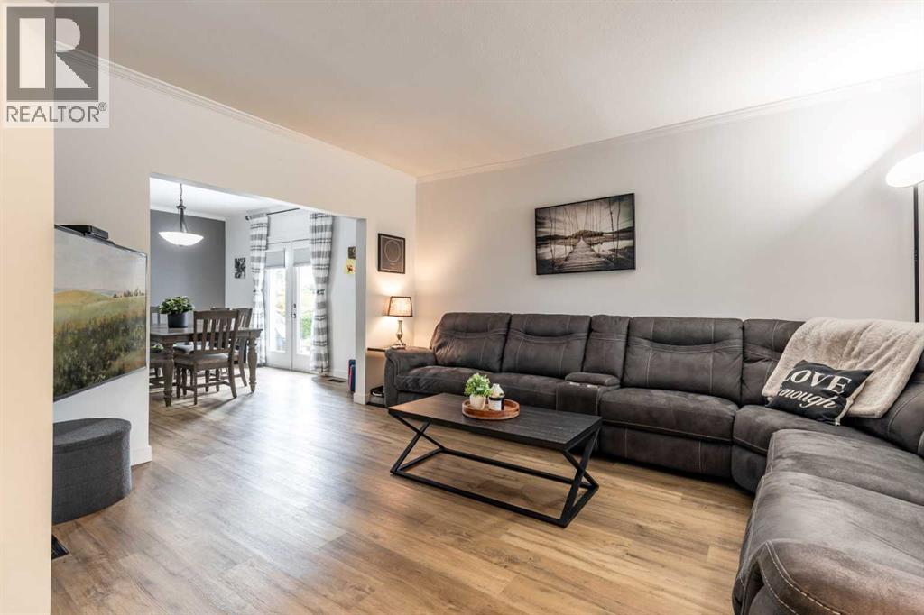 Photo 10 of 60 9 Street Sw, Medicine Hat AB