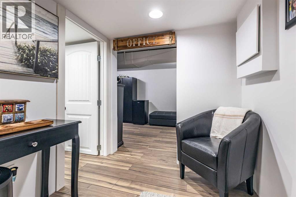 Photo 31 of 60 9 Street Sw, Medicine Hat AB