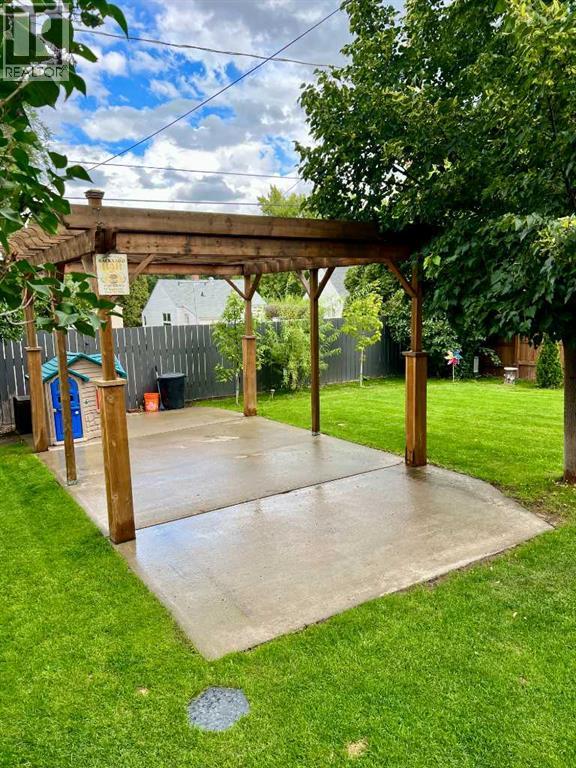 Photo 38 of 60 9 Street Sw, Medicine Hat AB