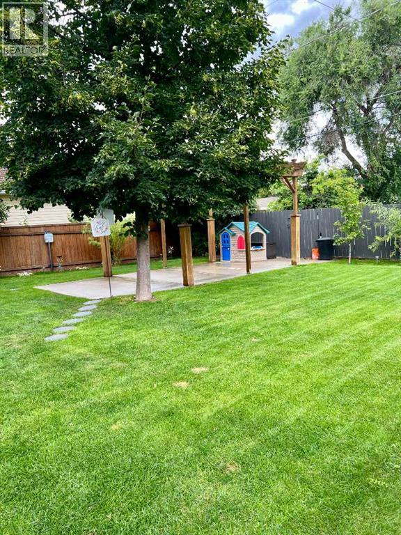 Photo 39 of 60 9 Street Sw, Medicine Hat AB