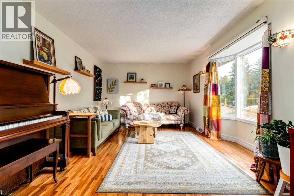 Single Family House Bungalow for Sale in   Avenue NW Bowness Calgary 