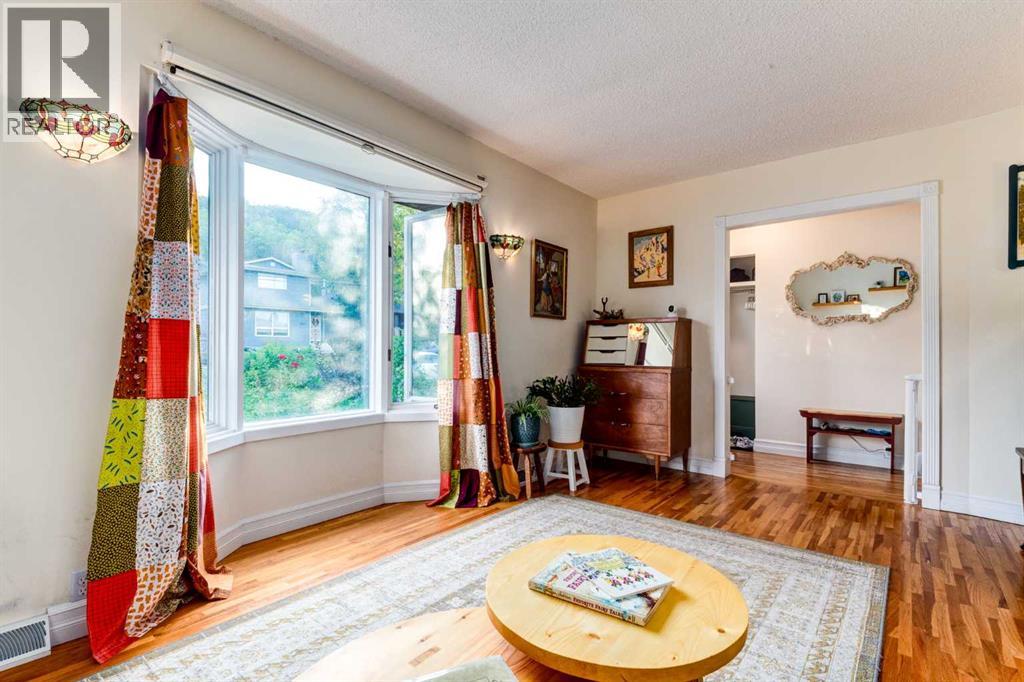 Single Family House Bungalow for Sale in   Avenue NW Bowness Calgary 