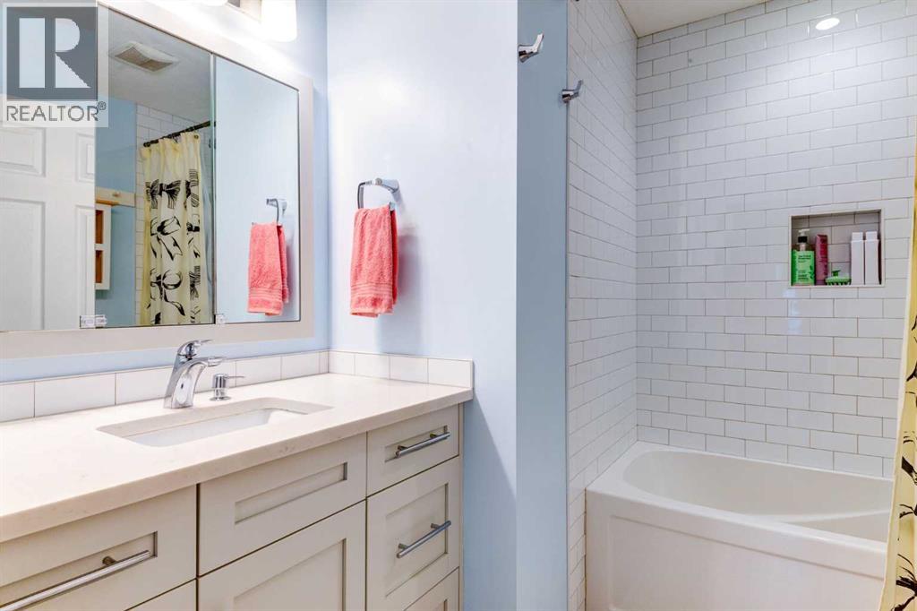 Single Family House Bungalow for Sale in   Avenue NW Bowness Calgary 