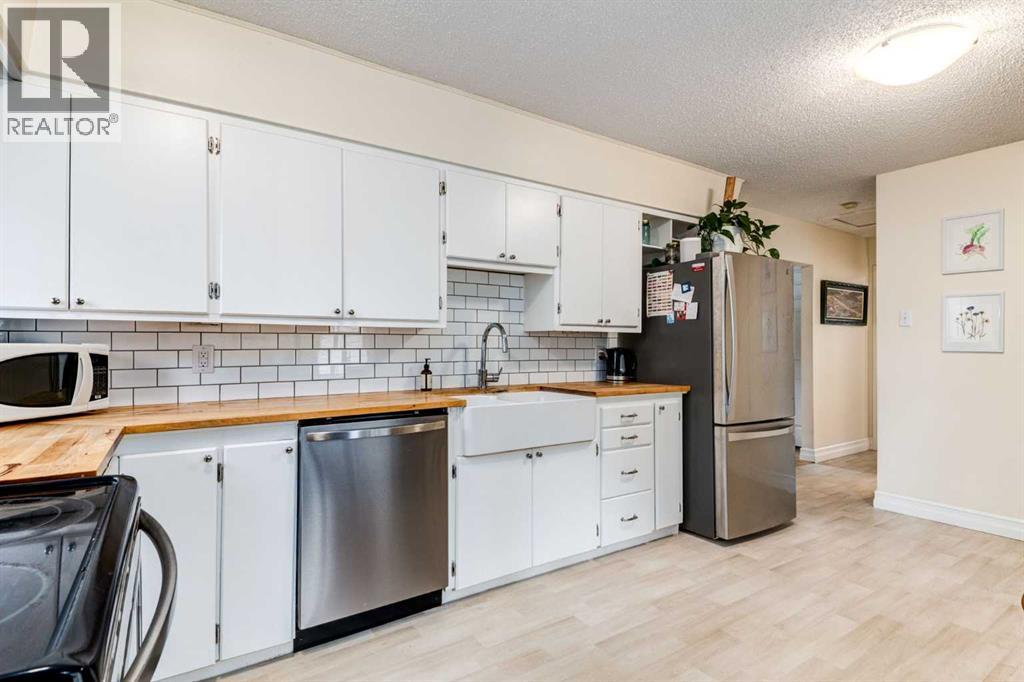 Single Family House Bungalow for Sale in   Avenue NW Bowness Calgary 
