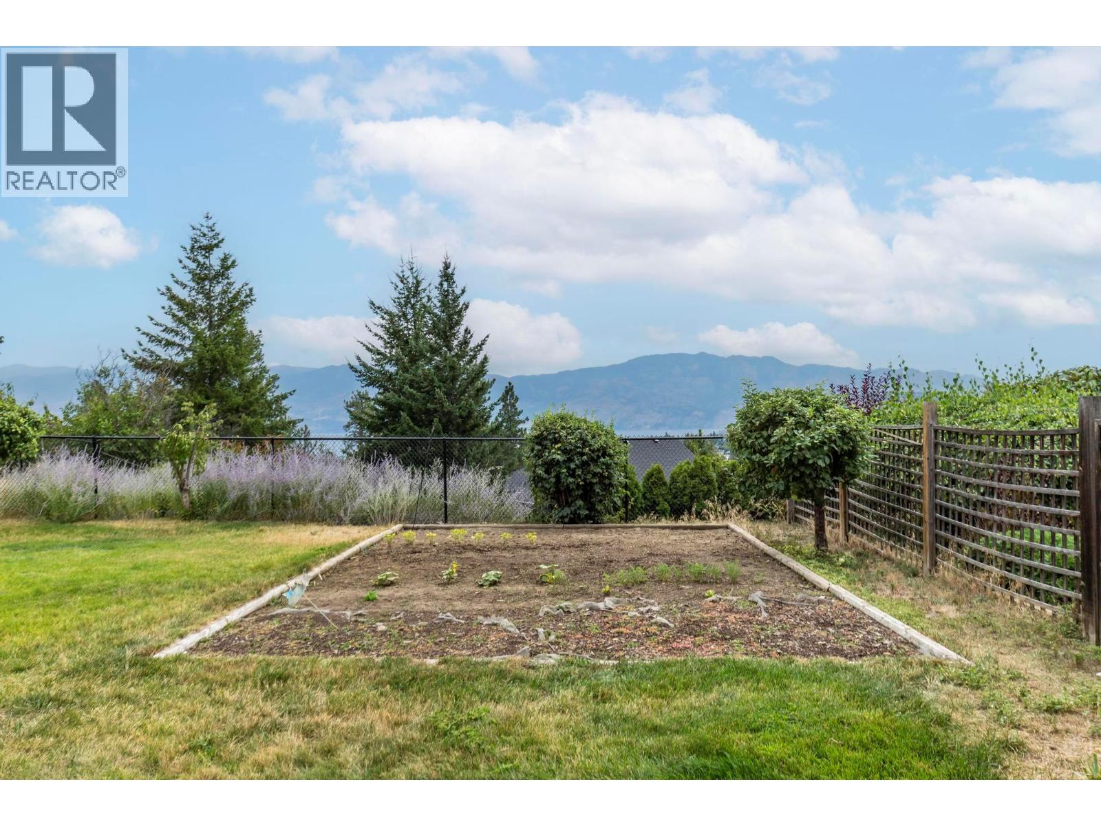  2805 Doucette Drive, West Kelowna