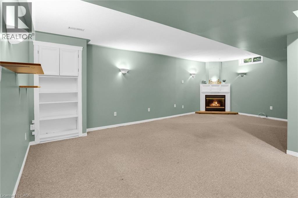 Photo 30 of 5129 Crimson King Way, Beamsville ON
