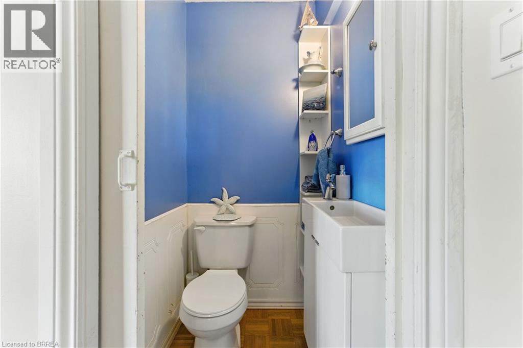 Photo 13 of 28 Baldwin Avenue, Brantford ON