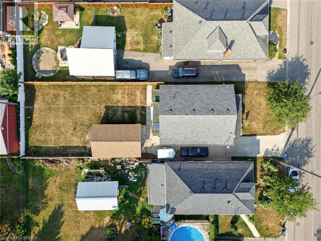 Photo 27 of 28 Baldwin Avenue, Brantford ON