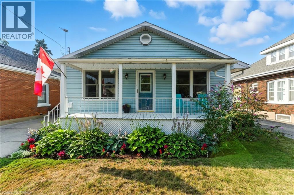 Photo 2 of 28 Baldwin Avenue, Brantford ON