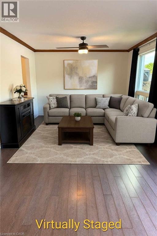 Photo 13 of 54 Merritt Crescent, Grimsby ON