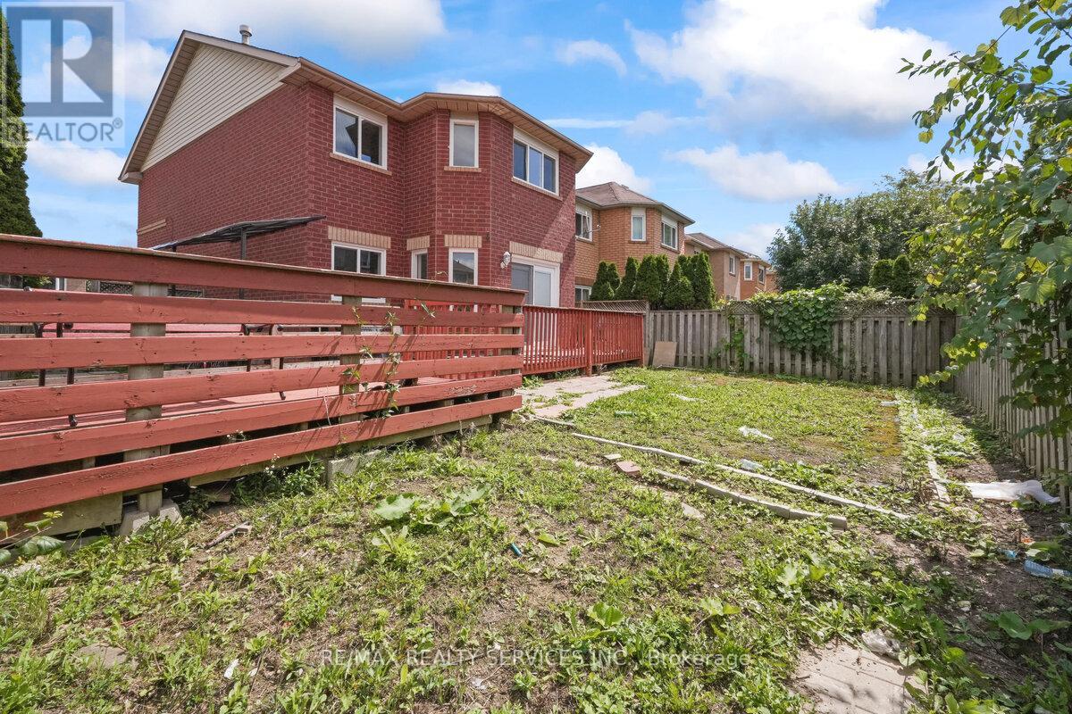 Photo 33 of 33 Valonia Drive, Brampton ON