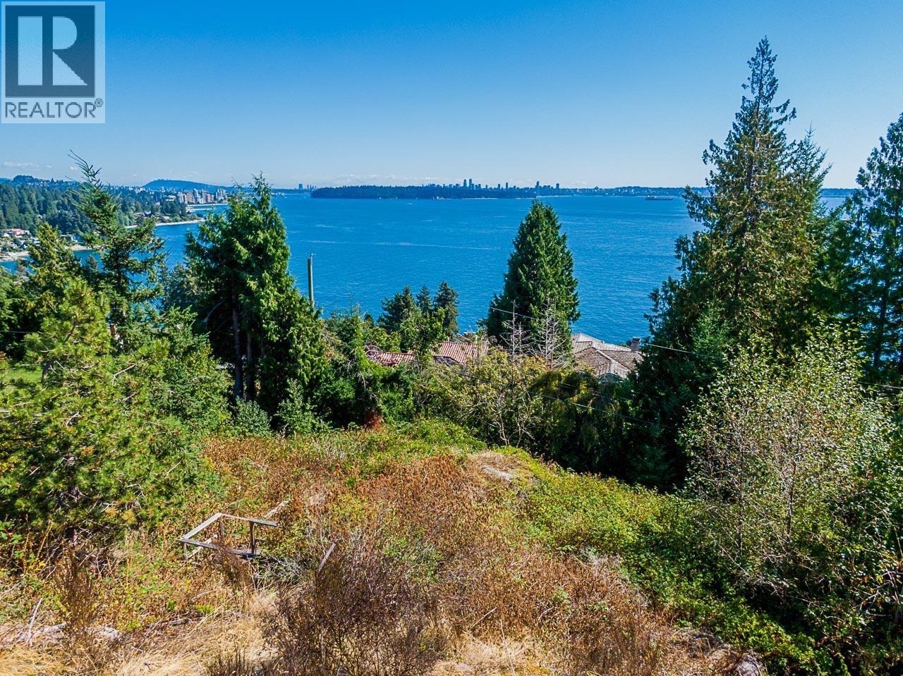 3609 CREERY AVENUE, West Vancouver