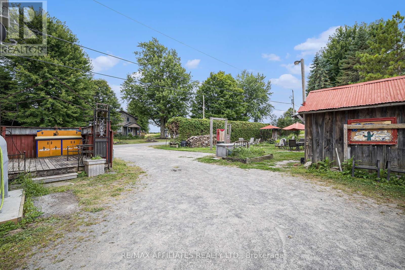 Photo 27 of 90 Main Street, Merrickvillewolford ON