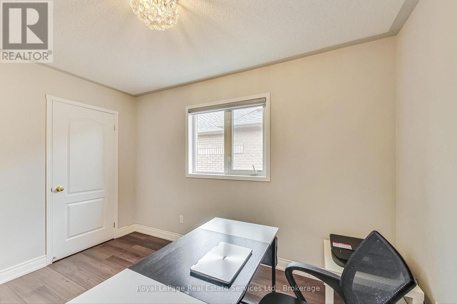 Photo 25 of 2373 Gladstone Avenue, Oakville ON