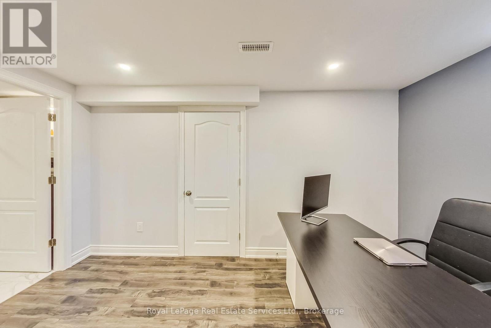 Photo 29 of 2373 Gladstone Avenue, Oakville ON