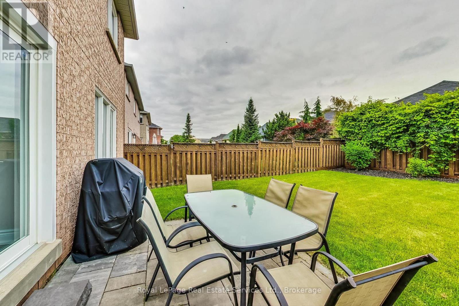 Photo 34 of 2373 Gladstone Avenue, Oakville ON