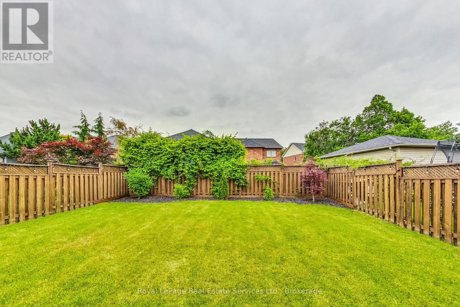 Photo 35 of 2373 Gladstone Avenue, Oakville ON