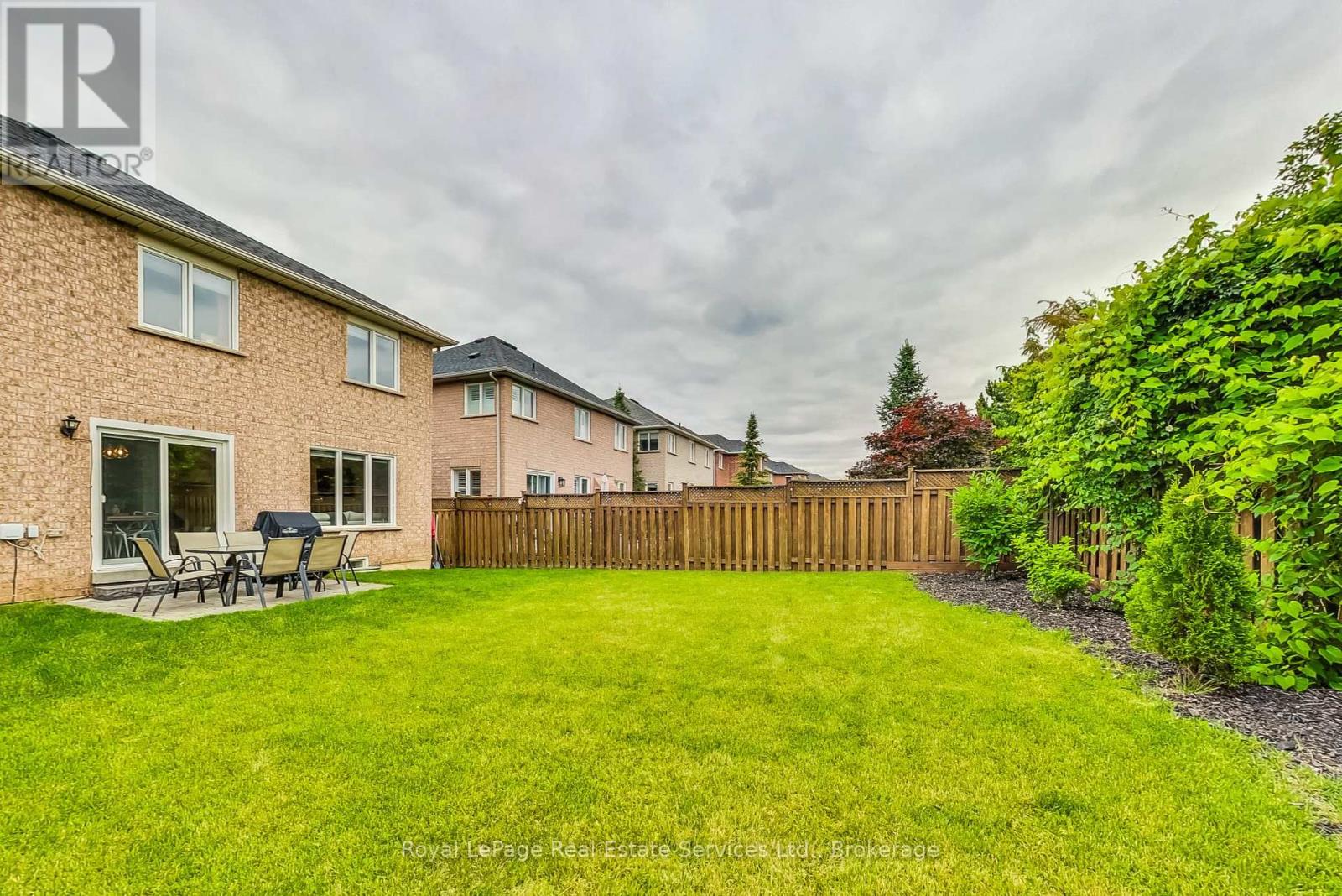 Photo 36 of 2373 Gladstone Avenue, Oakville ON