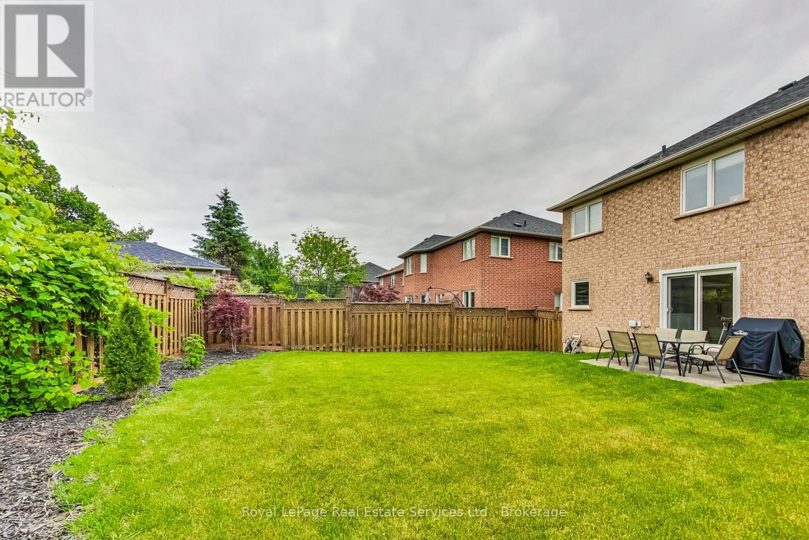 Photo 37 of 2373 Gladstone Avenue, Oakville ON