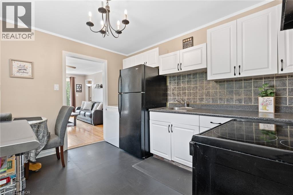 Photo 14 of 3 Phyllis Street, Fort Erie ON