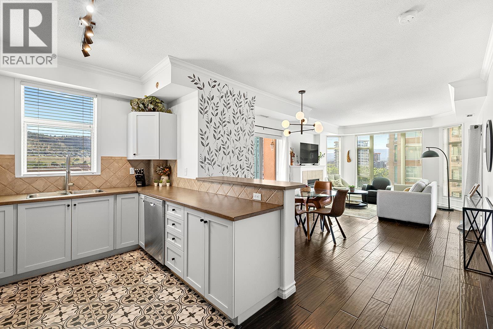 703 1128 Sunset Drive, Kelowna