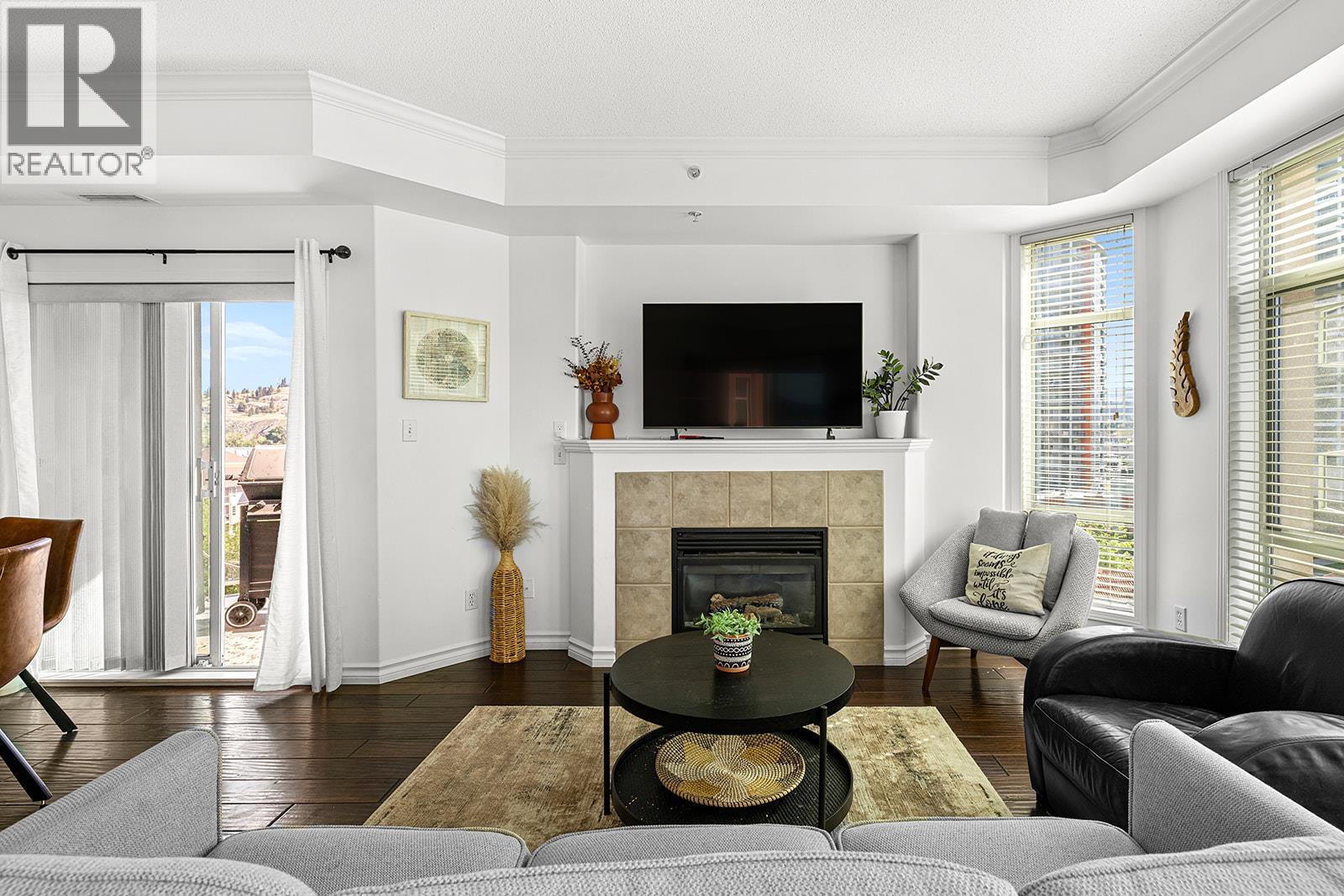 703 1128 Sunset Drive, Kelowna