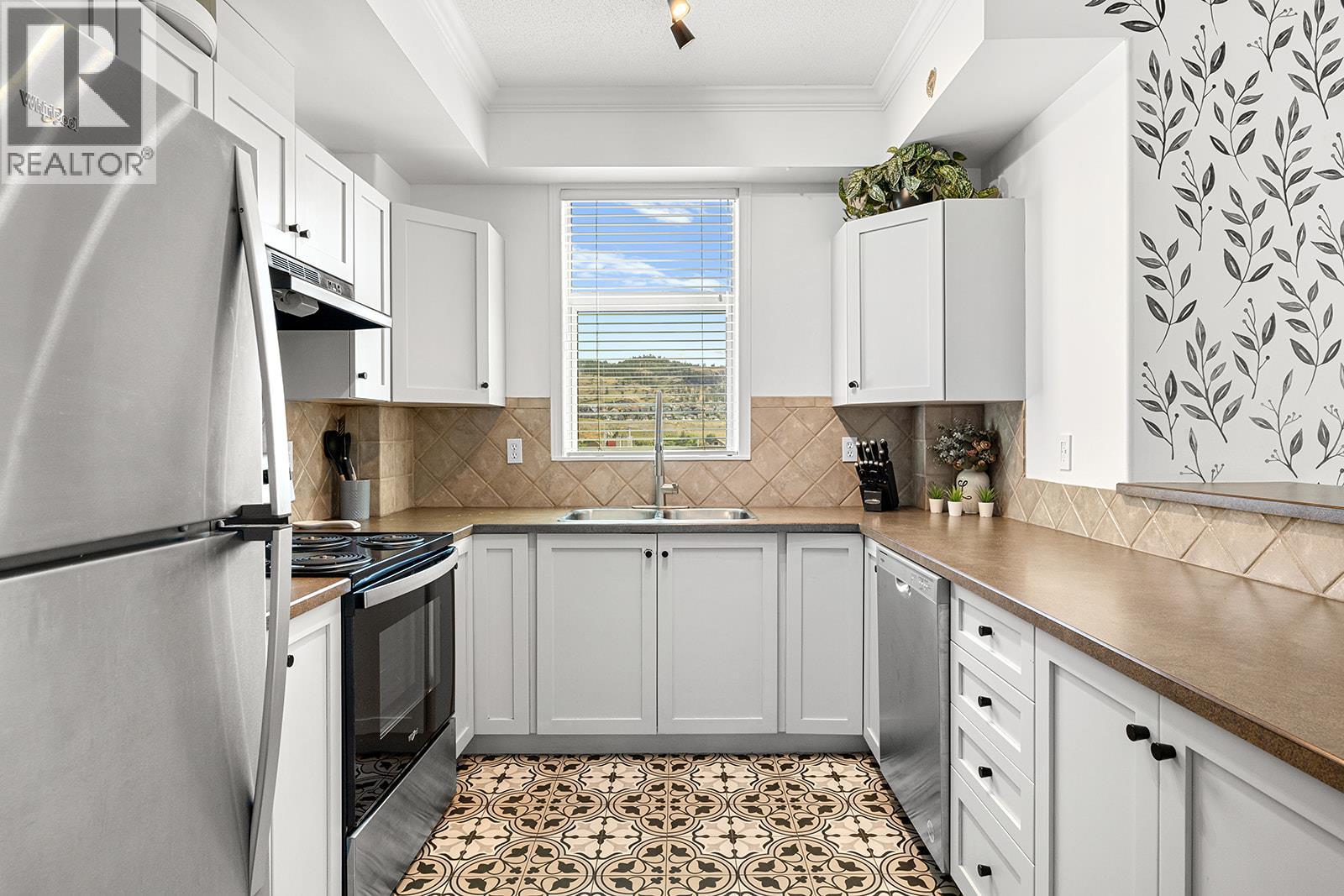 703 1128 Sunset Drive, Kelowna