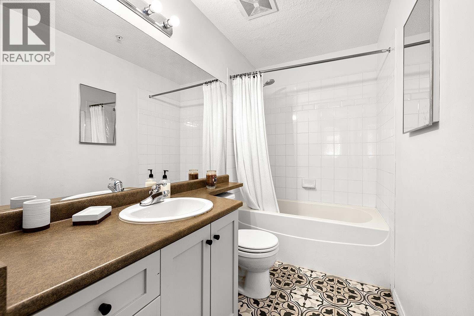 703 1128 Sunset Drive, Kelowna
