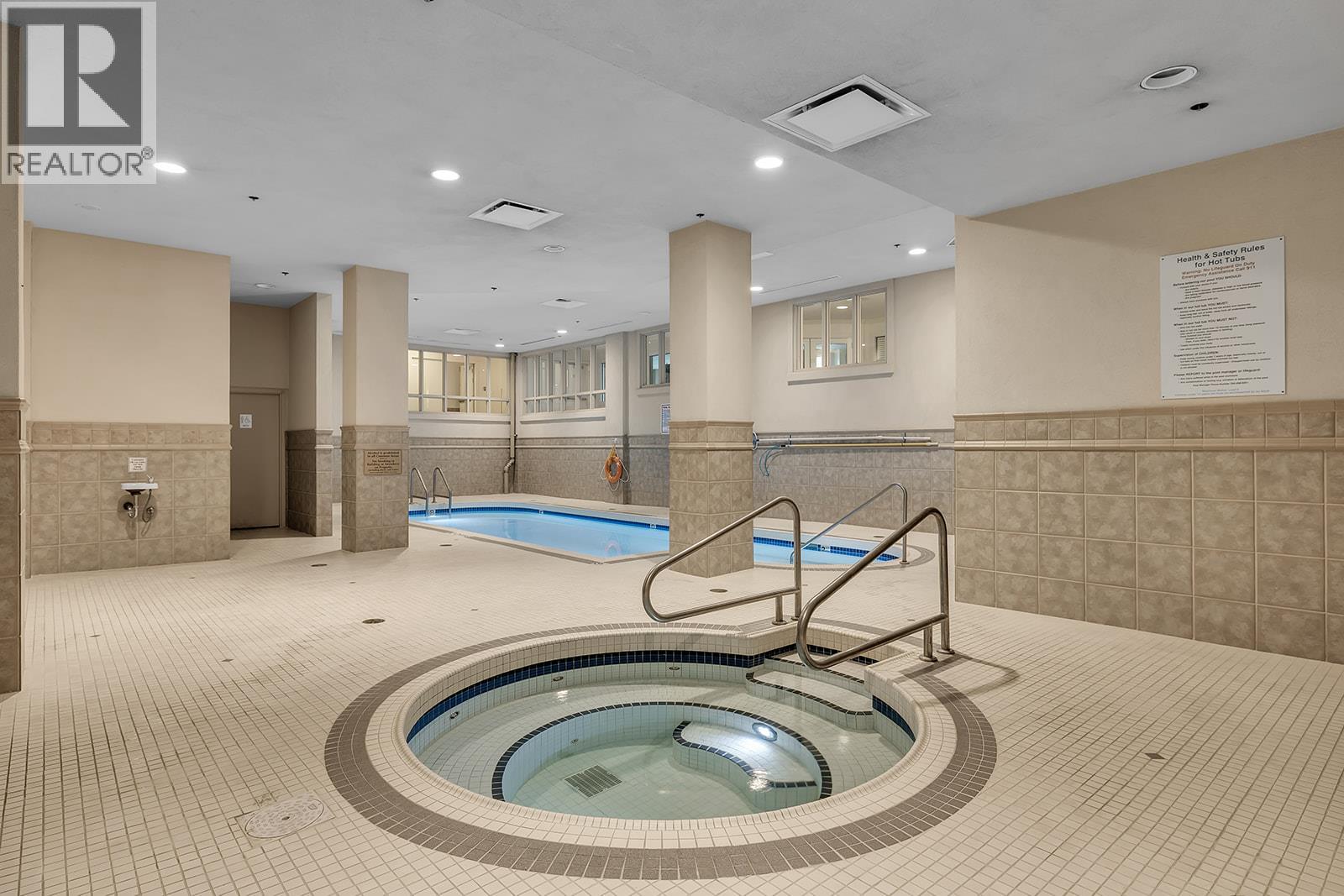 703 1128 Sunset Drive, Kelowna