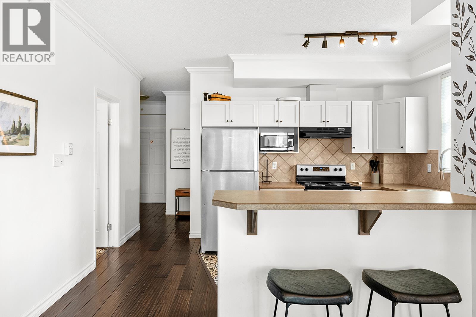 703 1128 Sunset Drive, Kelowna