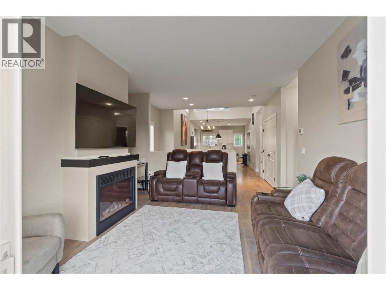 #21 2200 LINFIELD DRIVE - 11