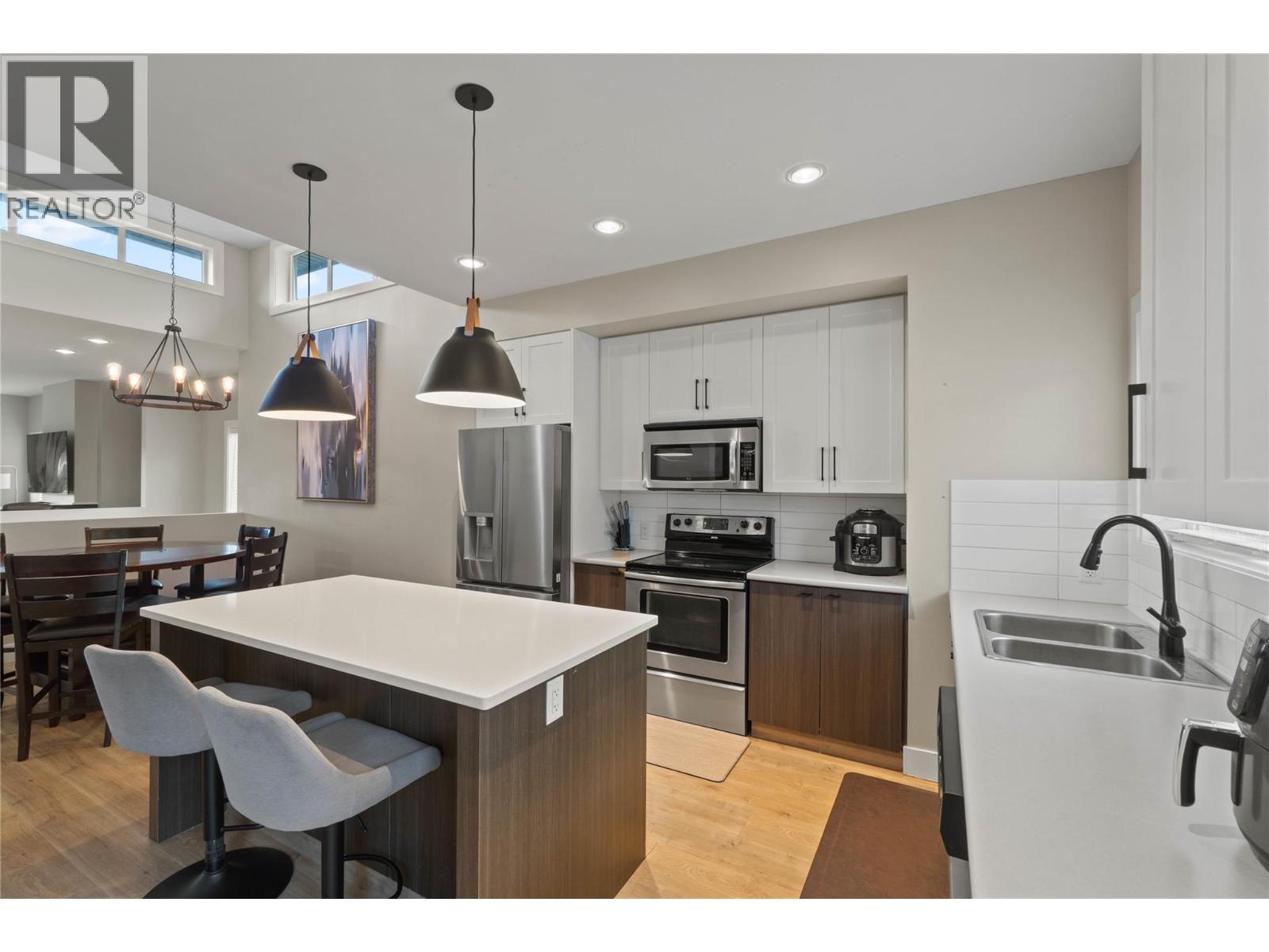 #21 2200 LINFIELD DRIVE - 9