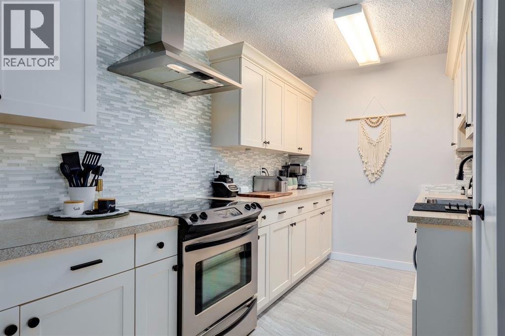 Photo 5 of 302 314 14 Street Nw, Calgary AB