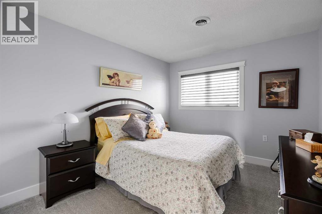 125 Whiteoak Garden, Fort McMurray