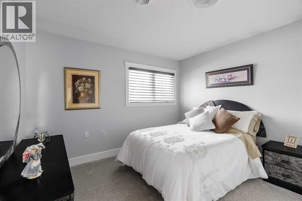 125 Whiteoak Garden, Fort McMurray